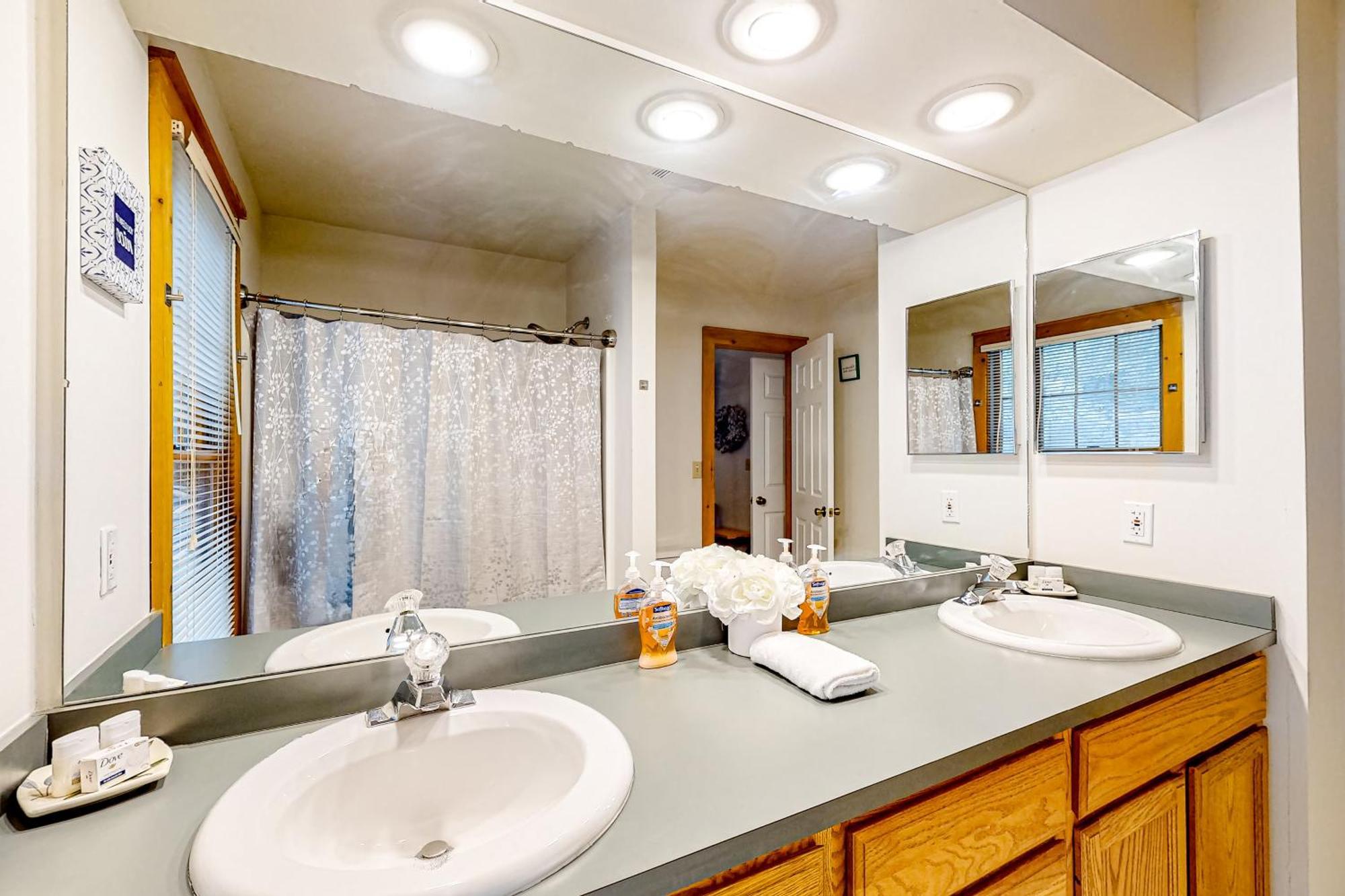 Northridge 393 Villa Танерсвил Екстериор снимка